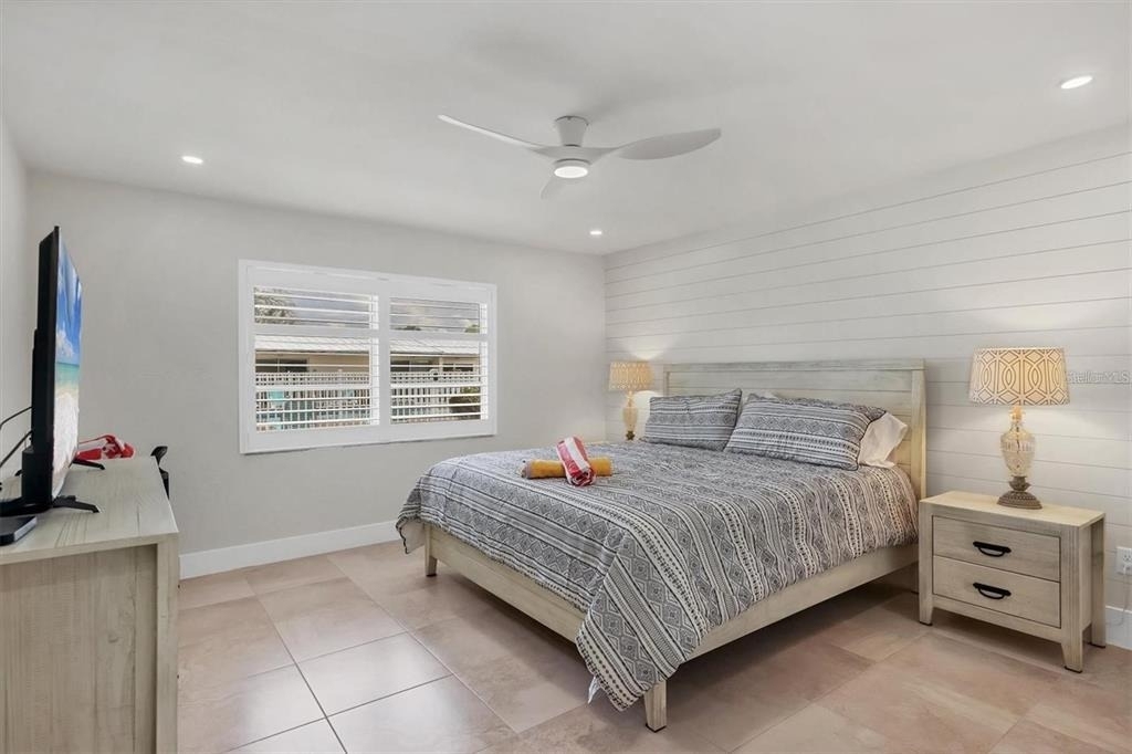 5830 Midnight Pass Road - Photo 10