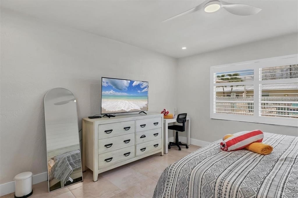 5830 Midnight Pass Road - Photo 11