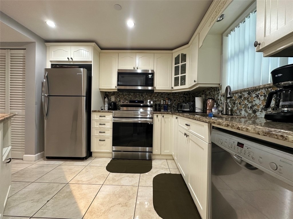 17801 N Bay Road - Photo 5