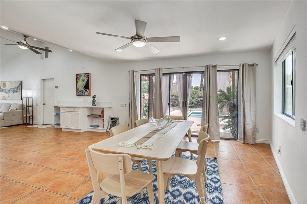 1123 E El Cid - Photo 9