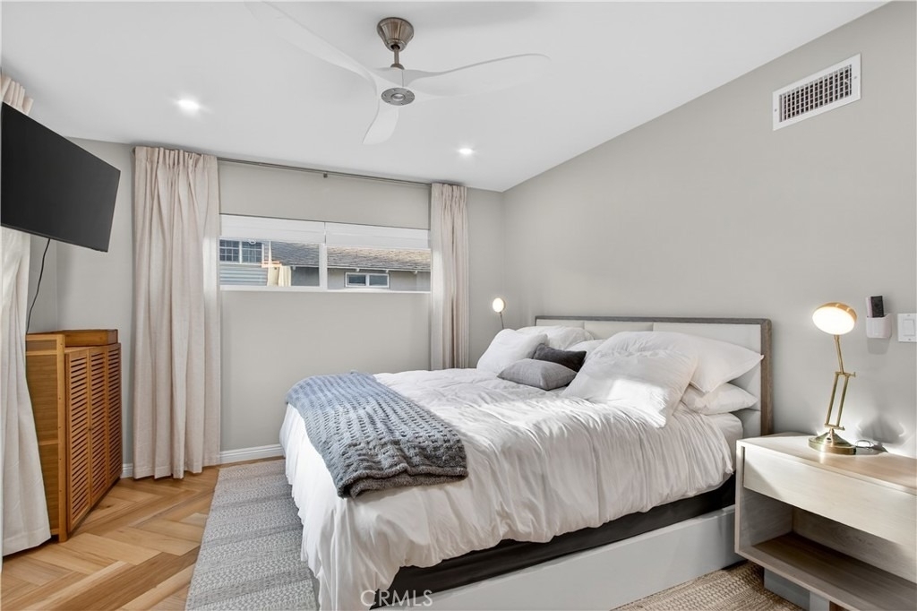 225 Iris Avenue - Photo 20