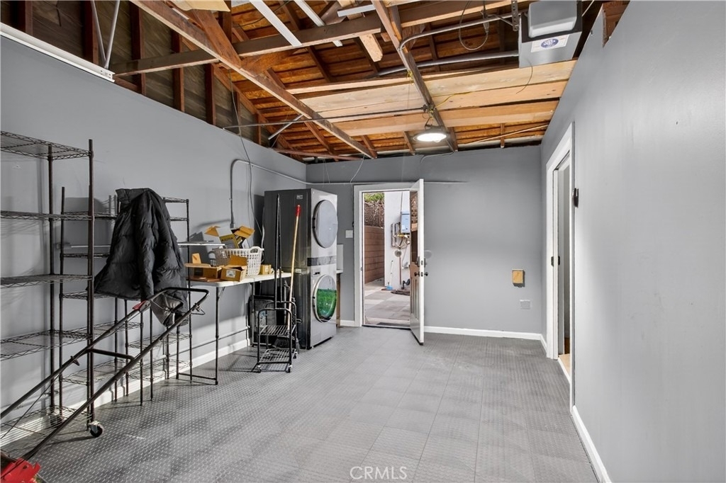 225 Iris Avenue - Photo 24