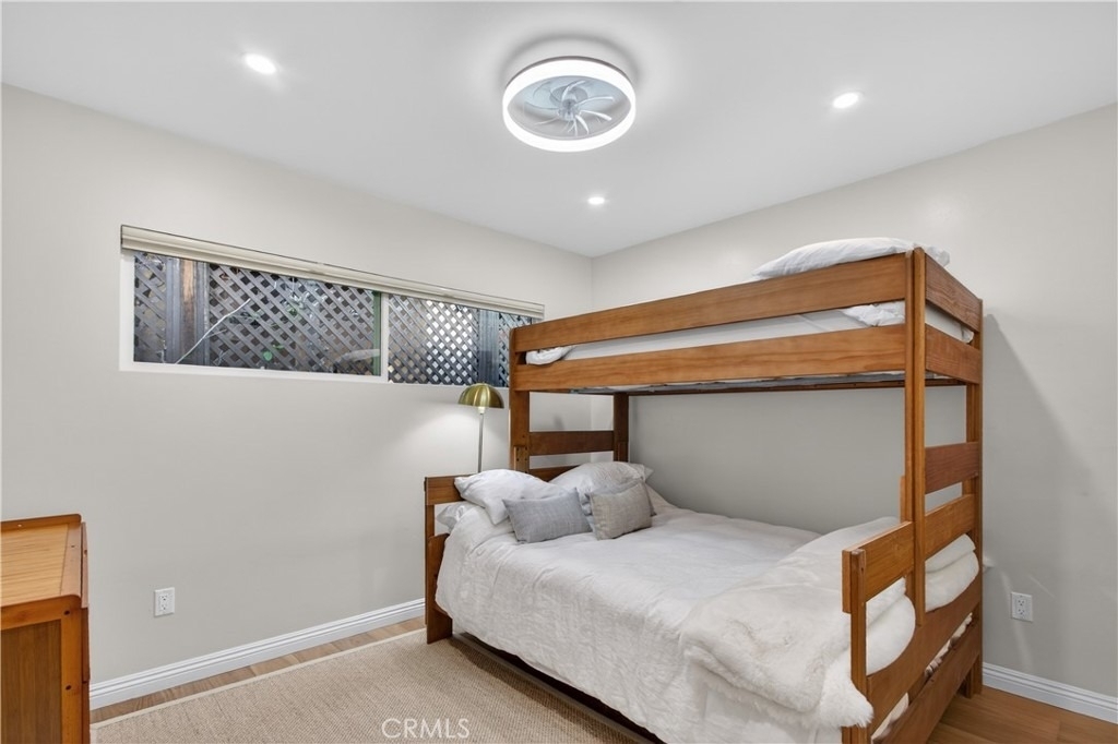 225 Iris Avenue - Photo 16