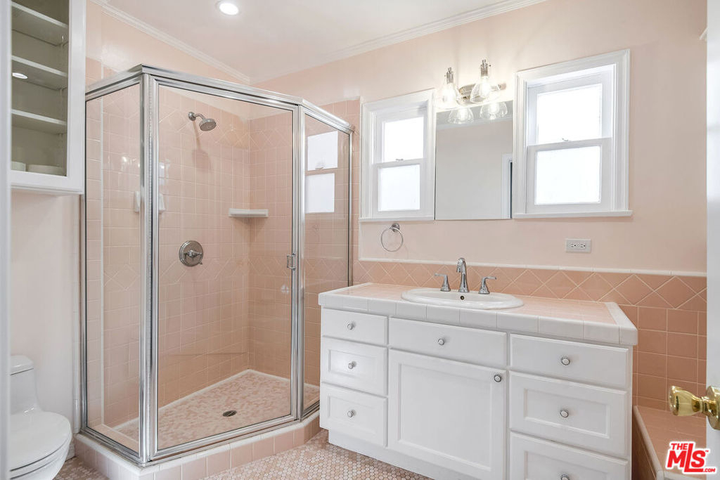 4649 Sancola Avenue - Photo 49