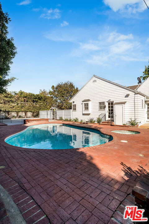 4649 Sancola Avenue - Photo 46