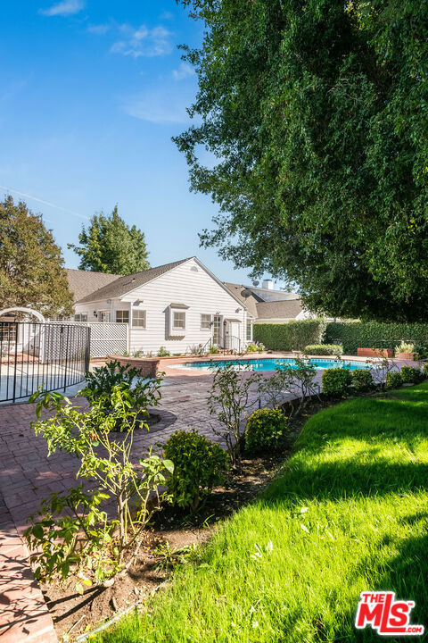 4649 Sancola Avenue - Photo 44