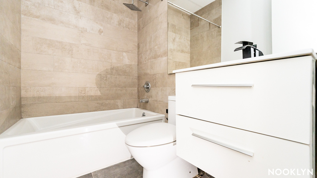 1142 Lafayette Avenue - Photo 2
