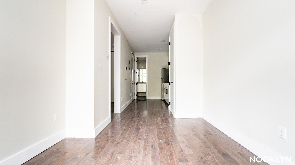1142 Lafayette Avenue - Photo 8