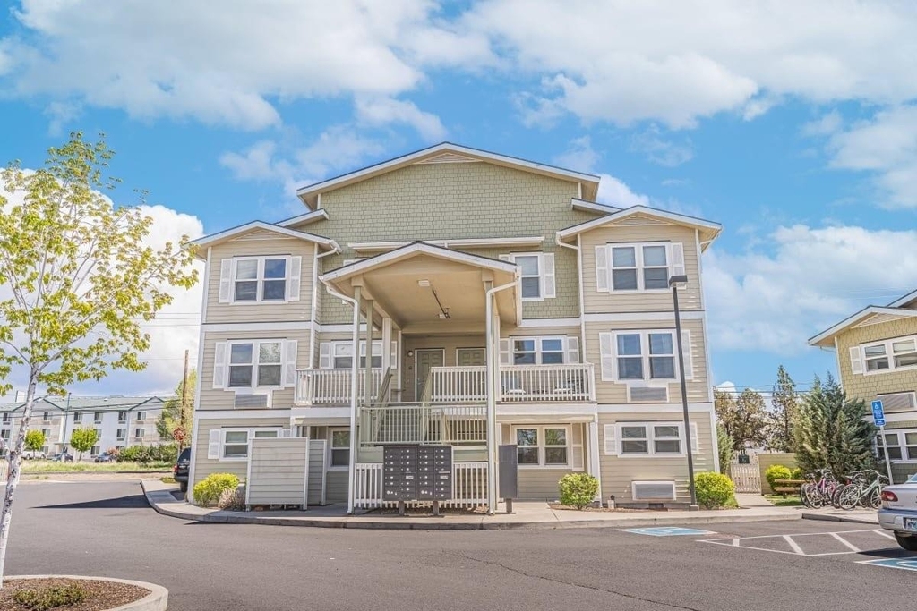 2201 Sw Canal Blvd - Photo 4