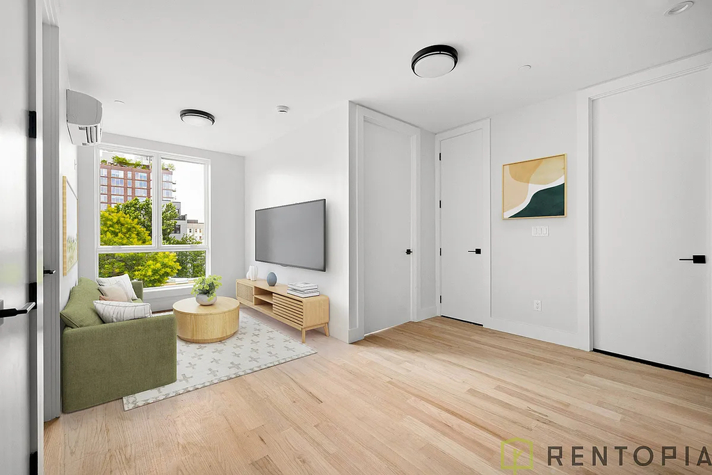22 Frost Street - Photo 1