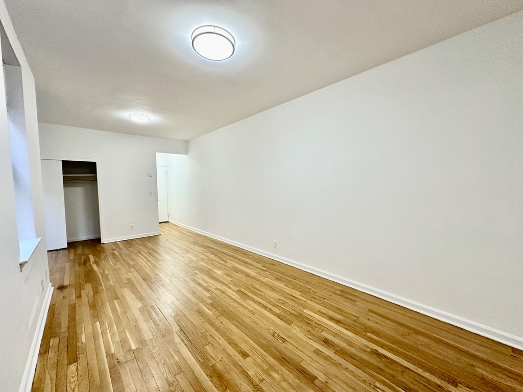 205 West 91st Street - Photo 2