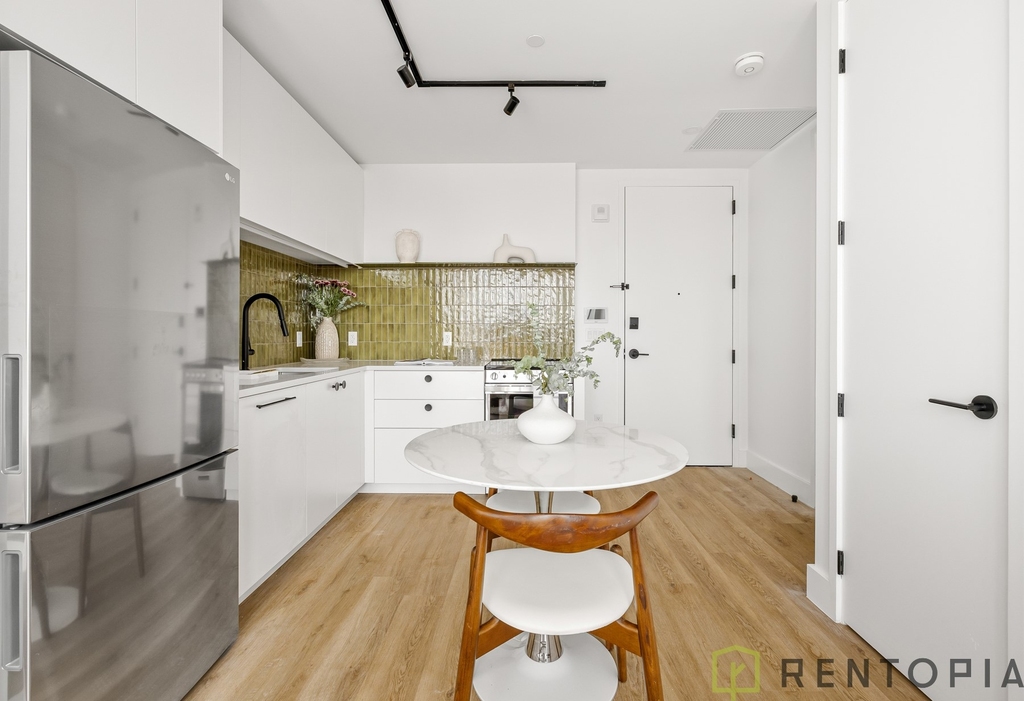 60 Cedar Street - Photo 6