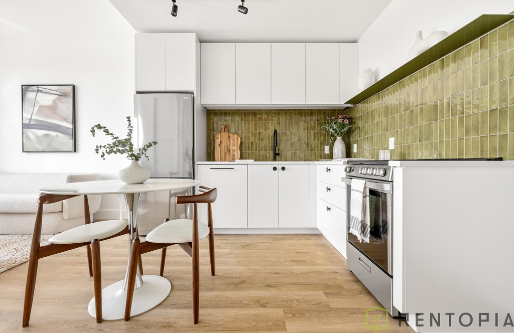 60 Cedar Street - Photo 5