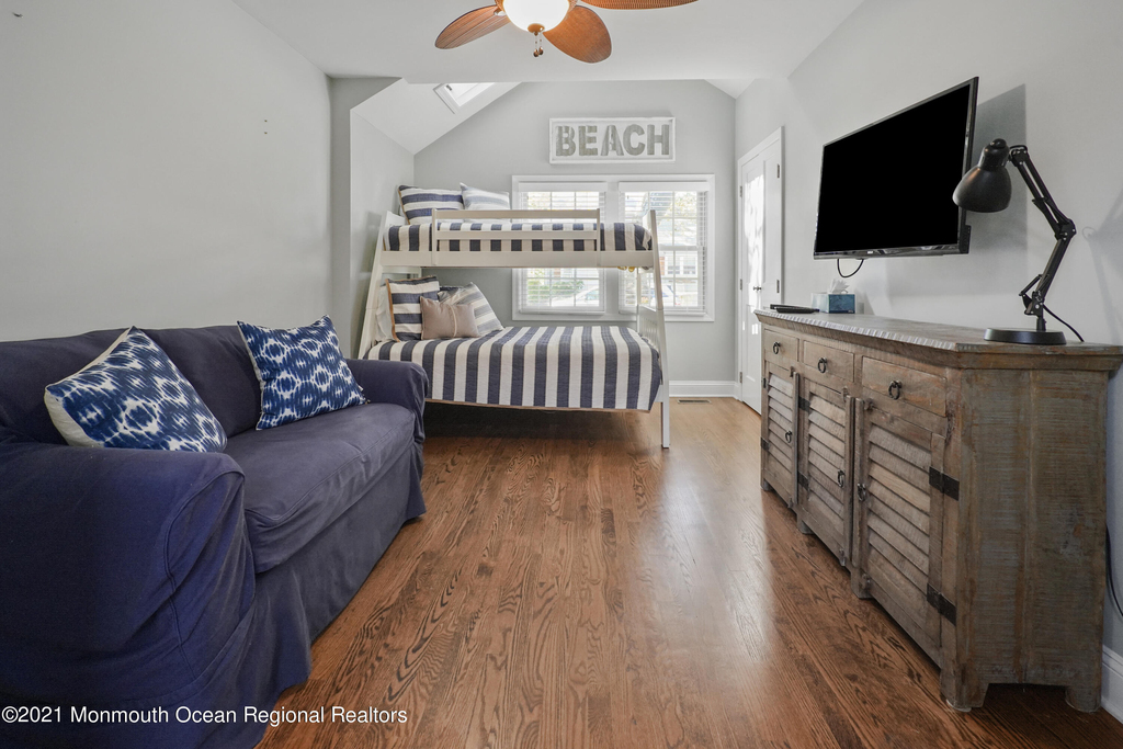 344 Euclid Avenue - Photo 10