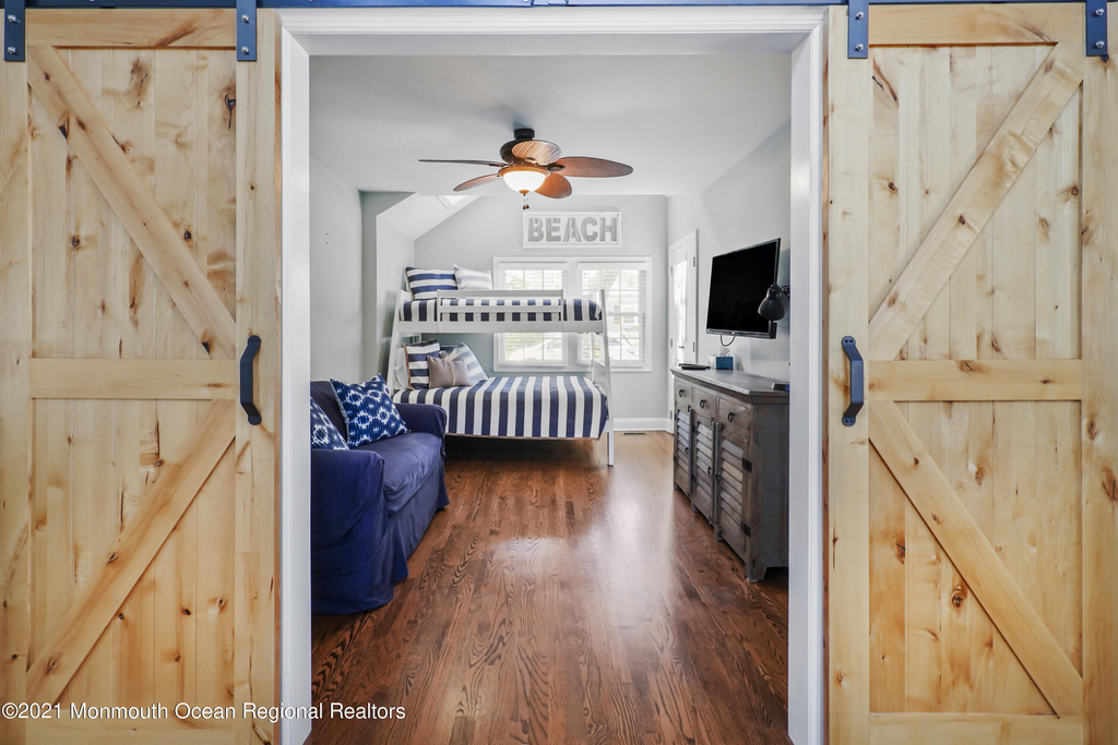 344 Euclid Avenue - Photo 9