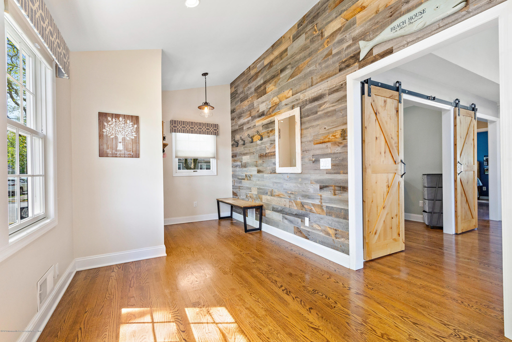 344 Euclid Avenue - Photo 2