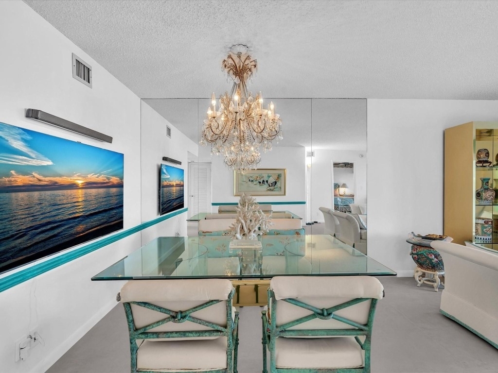 1537 E Hillsboro Boulevard - Photo 12