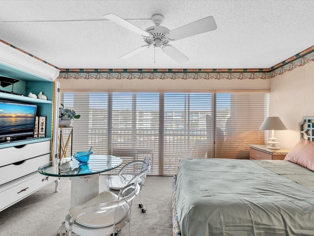 1537 E Hillsboro Boulevard - Photo 33