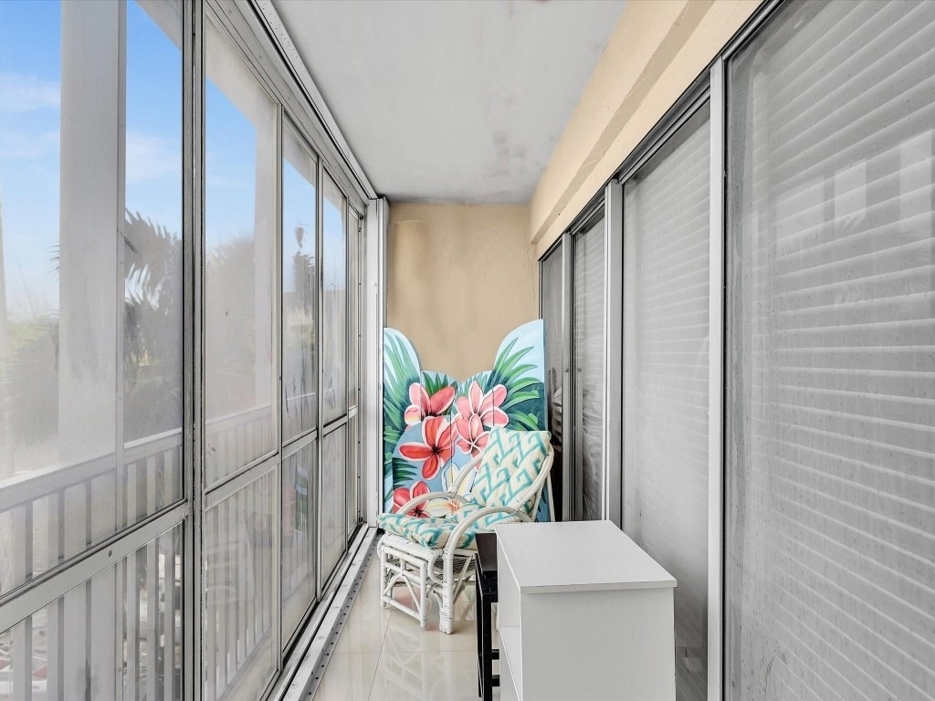 1537 E Hillsboro Boulevard - Photo 26