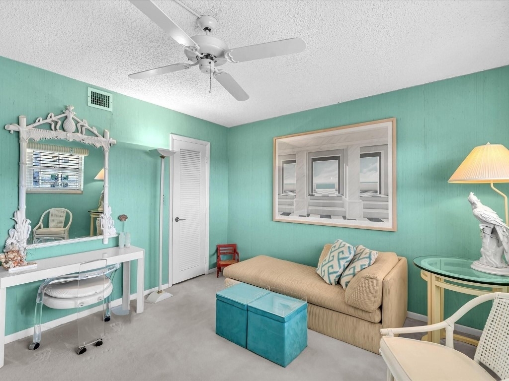 1537 E Hillsboro Boulevard - Photo 38