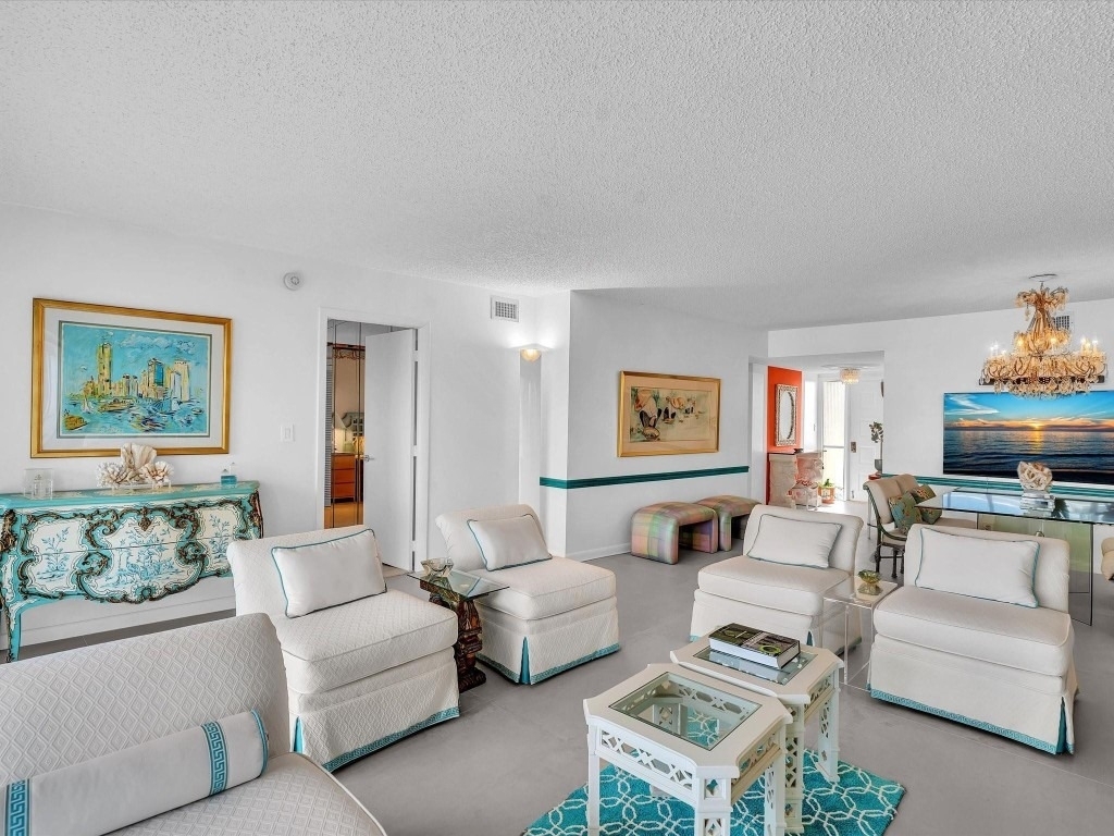 1537 E Hillsboro Boulevard - Photo 21