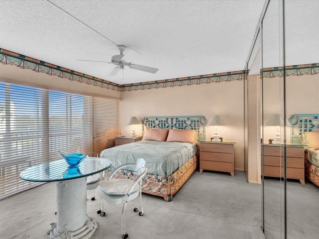 1537 E Hillsboro Boulevard - Photo 30