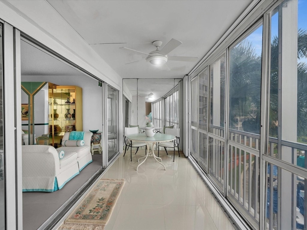 1537 E Hillsboro Boulevard - Photo 25