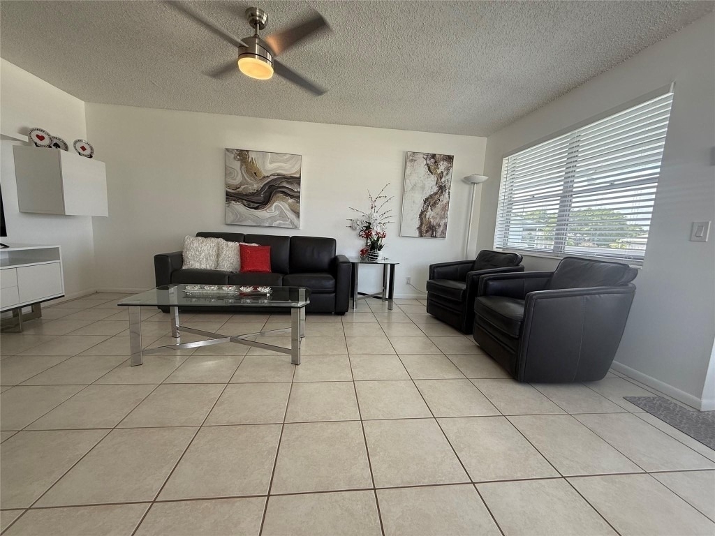 144 Farnham F - Photo 8