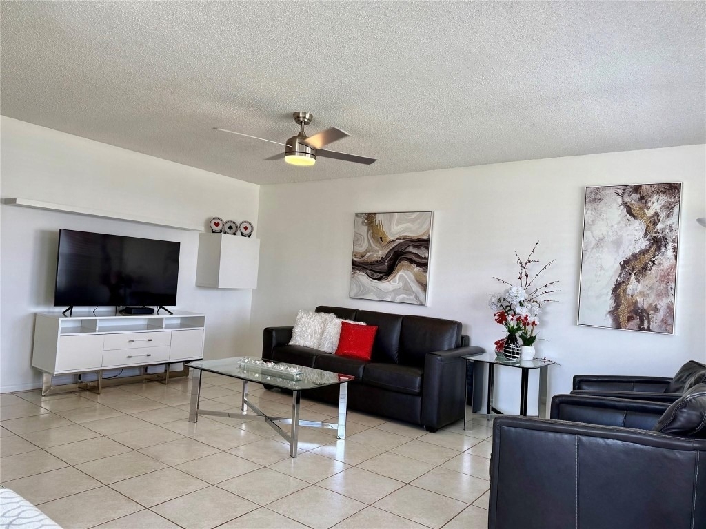 144 Farnham F - Photo 2