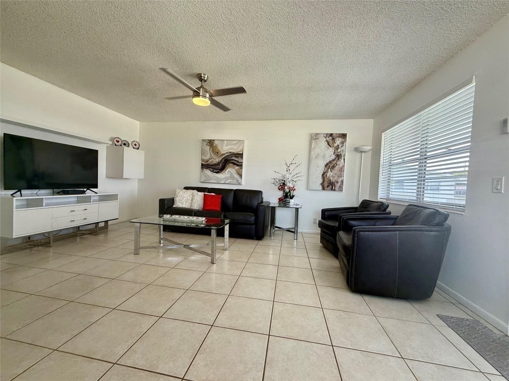 144 Farnham F - Photo 7