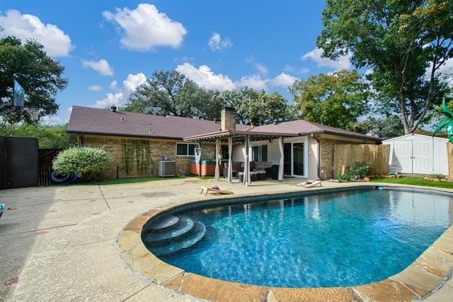 2404 Crestview Circle - Photo 33