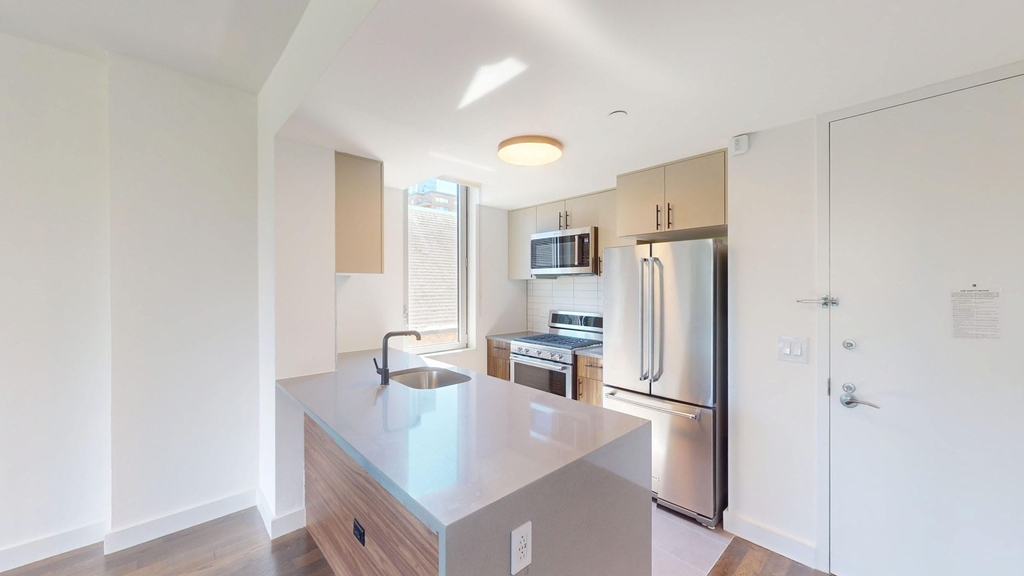 801 Amsterdam Ave - Photo 1