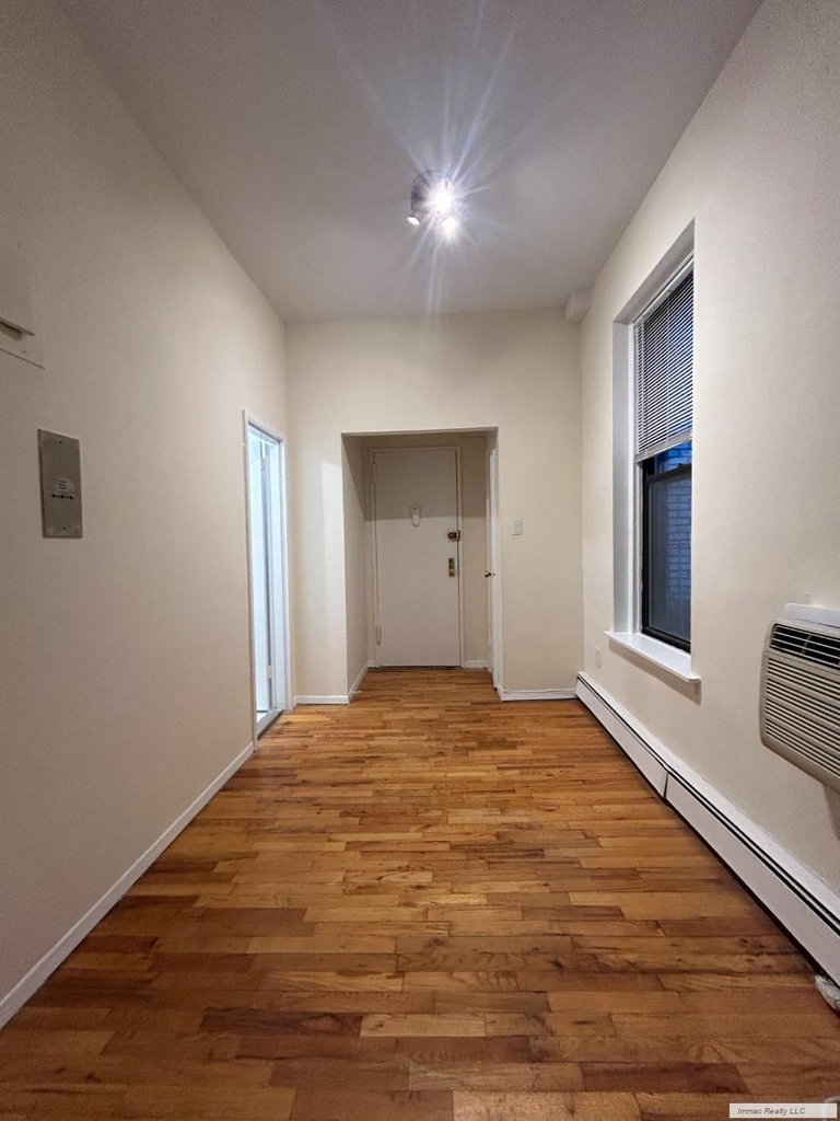 293 Central Park W - Photo 8