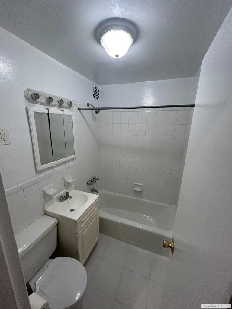 293 Central Park W - Photo 13