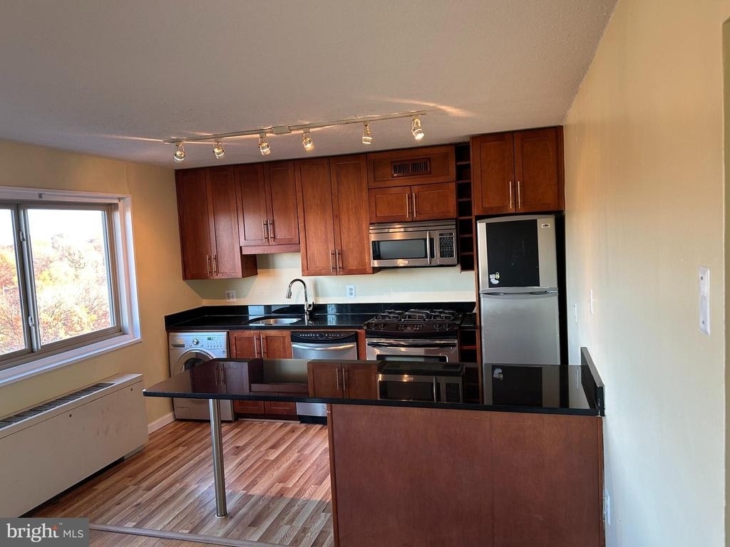 7333 New Hampshire Avenue - Photo 11