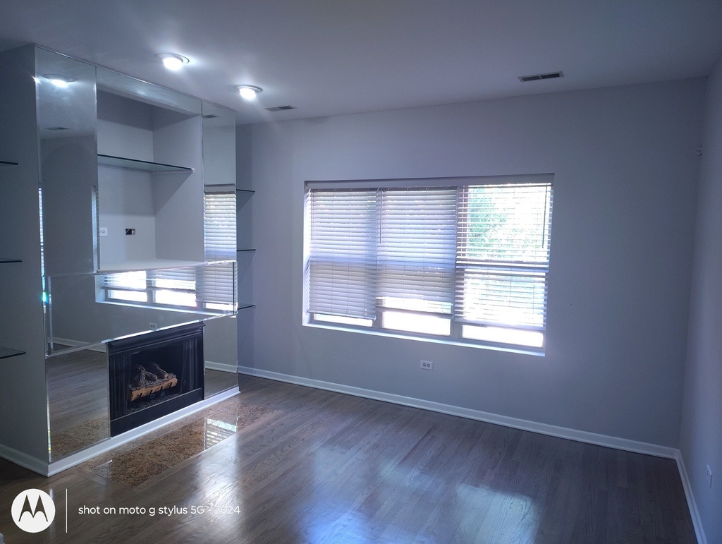 2367 E 70th Place - Photo 15