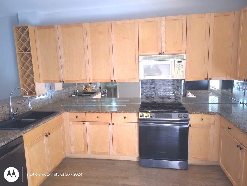 2367 E 70th Place - Photo 2