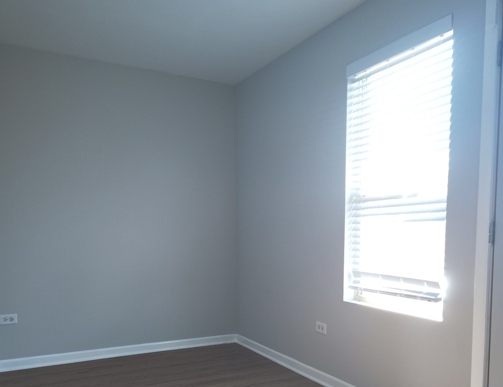 2367 E 70th Place - Photo 10