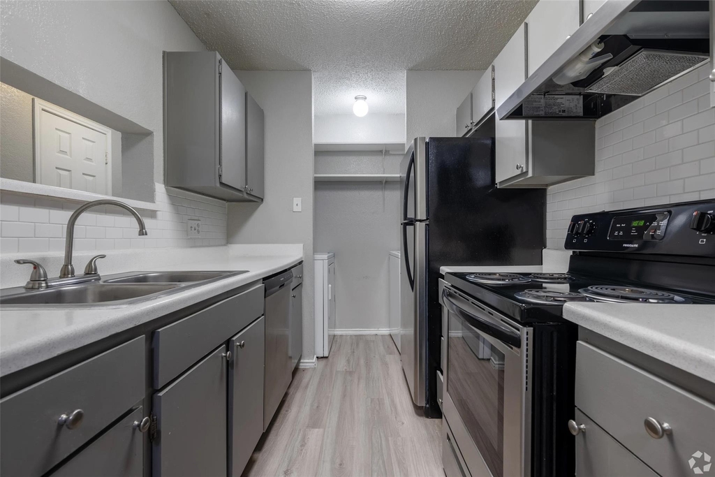 7610 Cameron Rd - Photo 5