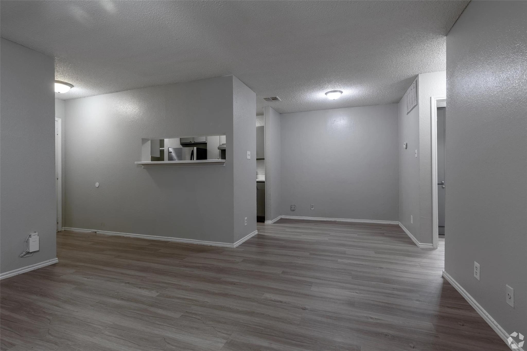 7610 Cameron Rd - Photo 3