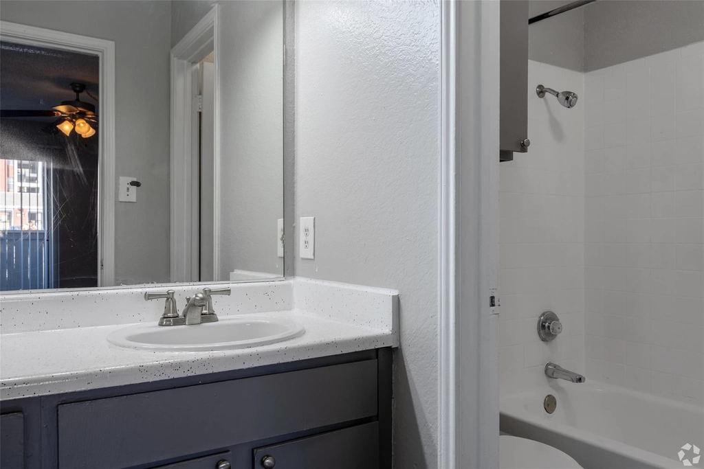 7610 Cameron Rd - Photo 11