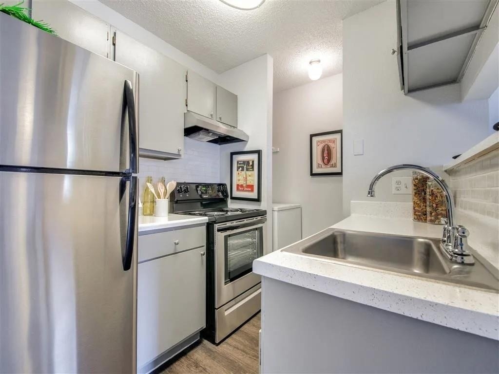 7610 Cameron Rd - Photo 4
