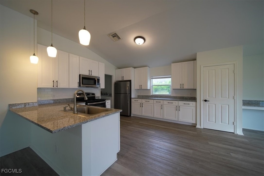 1502 Scholar Court - Photo 3