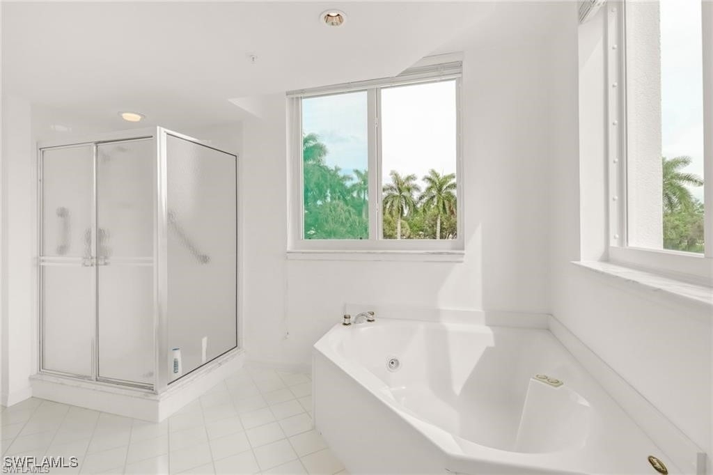 7515 Pelican Bay Boulevard - Photo 8