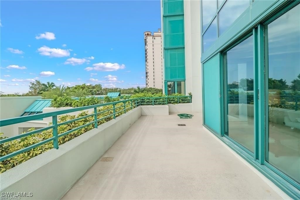 7515 Pelican Bay Boulevard - Photo 5