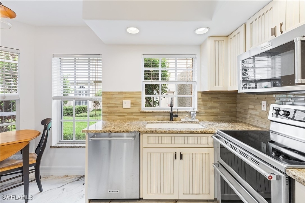 13601 Worthington Way - Photo 2