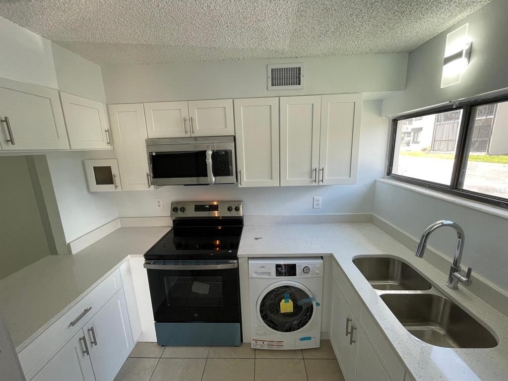 1108 Bartow Road - Photo 3