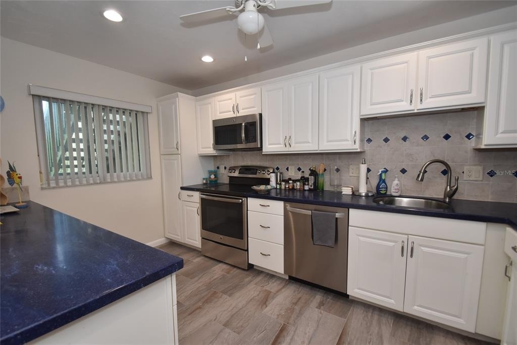 1520 Pelican Point Drive - Photo 2