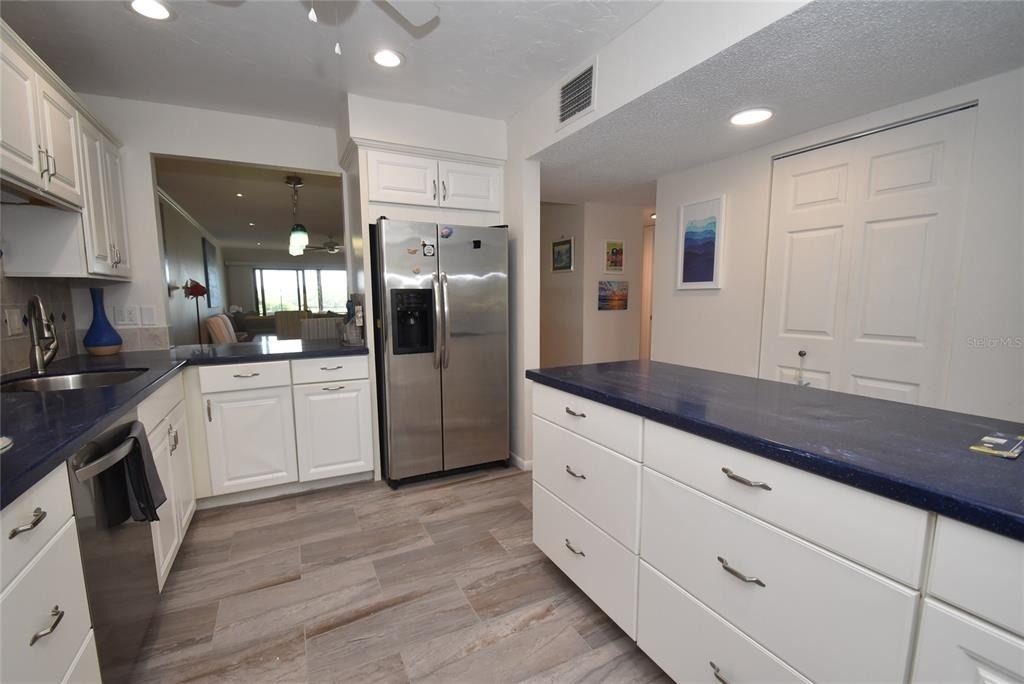 1520 Pelican Point Drive - Photo 3