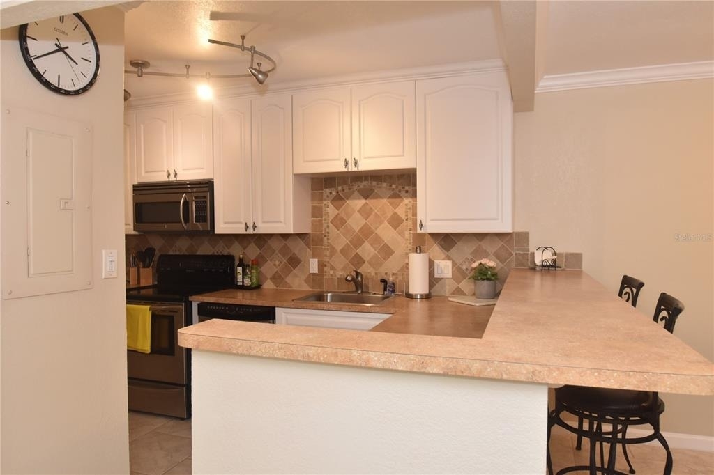 3700 S Osprey Avenue - Photo 1